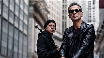 Martin Gore (l) und Dave Gahan von Depeche Mode.