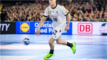 Martin Hanne wechselt am Saisonende von der TSV Hannover-Burgdorf zu Frisch Auf Göppingen. Handball-Nationalspieler Martin Hanne wechselt im kommenden Sommer von der TSV Hannover-Burgdorf zum Bundesligarivalen Frisch Auf Göppingen. Bei den Schwaben erhält der 23 Jahre alte Rückraumspieler einen Vertrag bis 2028, teilte sein künftiger Verein mit.