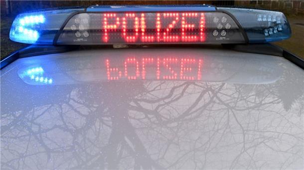 Maskierte und bewaffnete Räuber haben in Sittensen eine Spielhalle überfallen.
