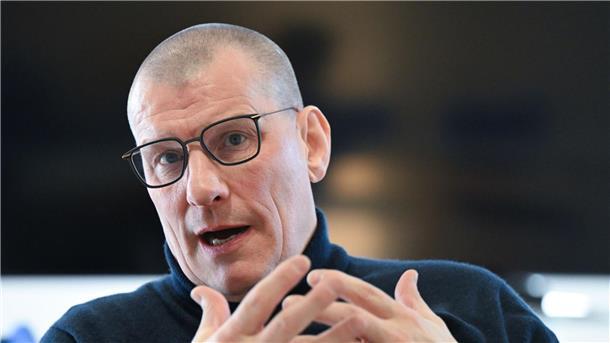 Verband zur Aufarbeitung im Turnen: Ehrenkodex überarbeiten Matthias Ranke berichtet von einer angespannten Stimmung am Kunstturn-Forum in Stuttgart.