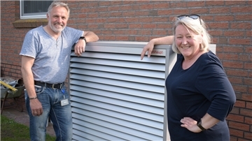 Matthias und Martina Kalmbach sind froh, dass sie sich im Herbst 2021 für eine Wärmepumpe entschieden haben.