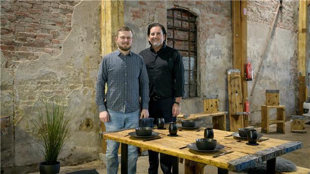 Maurice Flemming und Michael Esin stehen hinter Kogge Handelskontor.
