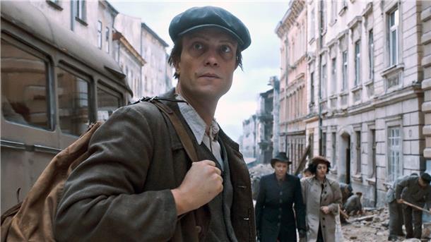 Rache für den Holocaust? - Drama „Plan A“ bei Arte Max (August Diehl) sucht nach der Befreiung aus dem KZ seine Frau und sein Kind.