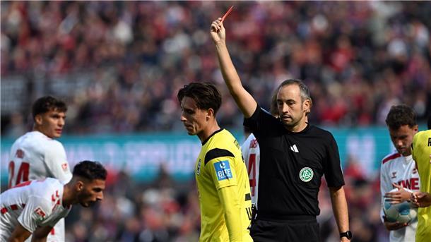 Max Brandt erhält gegen Köln die Rote Karte.