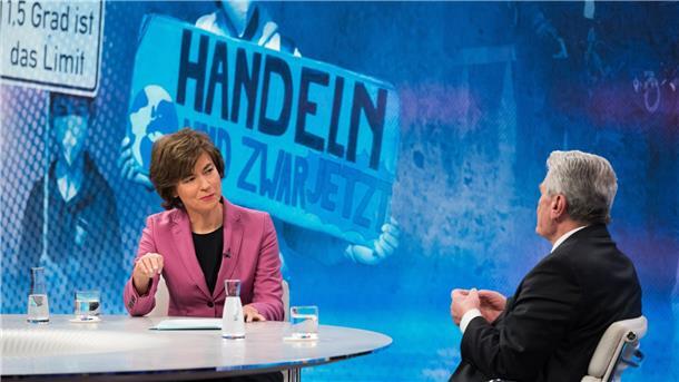 Nach Corona-Hoch: „Maybrit Illner“ verliert Zuschauer „Maybrit Illner“ konnte 2022 weniger Zuschauer als im Vorjahr erreichen.