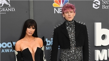 Megan Fox und Machine Gun Kelly bei den Billboard Music Awards.