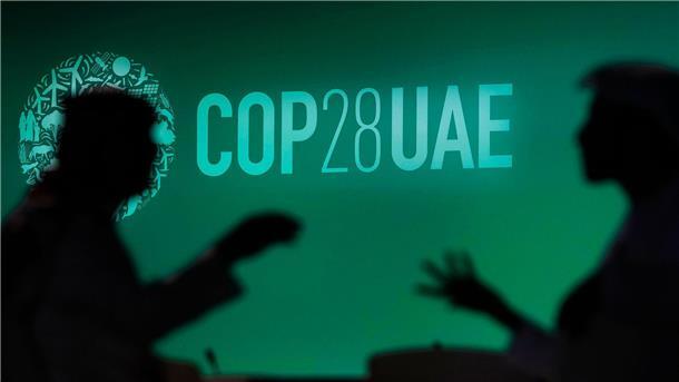 Zahlreiche Öl-, Gas- und Kohlelobbyisten auf Klimakonferenz Mehr als 2450 Öl-, Gas- und Kohlelobbyisten nehmen laut einer Analyse an der UN-Klimakonferenz teil.