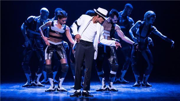 Mehr als eine Millionen Menschen haben das Michael Jackson Musical am Broadway schon gesehen. Ab März läuft es in London, im Dezember in Hamburg.