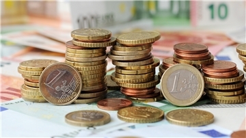 Mehr Investitionen in Schulen und Kreisstraßen, mehr Schulden und höhere Kita-Zuschüsse an die neun Wesermarsch-Kommunen: Der Entwurf des Kreishaushalts 2023 liegt vor.