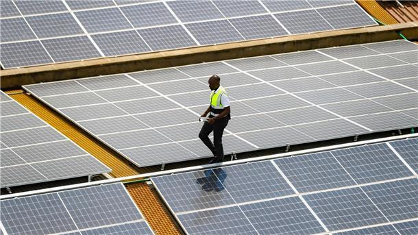 IEA: Deutliche Veränderungen im Energiesektor bis 2030 Mehr Strom aus Photovoltaik: Die Erneuerbaren Energien werden den Energiemarkt in den kommenden Jahren verändern.