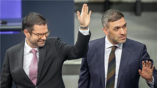 Mehrere Rednerinnen und Redner dankten dem früheren Bundesjustizminister Marco Buschmann (FDP), der die nicht-öffentlichen Verhandlungen zu dem Gesetzentwurf moderiert hatte.