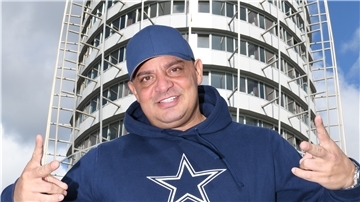 „Mein Herz gehört immer noch Bremerhaven“, sagt Vlader Knezevic (DJ Vlader).