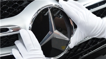 Mercedes-Benz will seine Produktion in Zukunft effizienter gestalten - Microsoft soll dabei helfen.