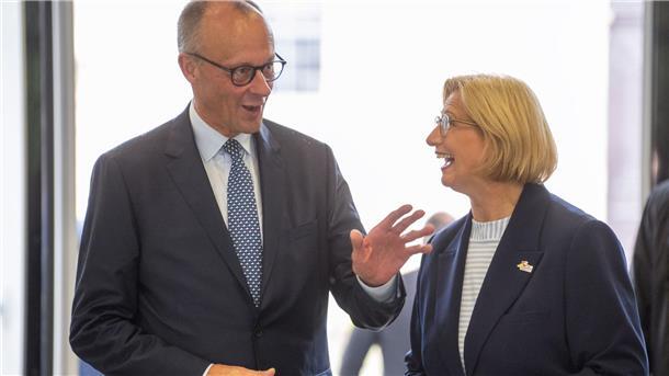 Merz: „Tun alles, um Stahlindustrie zu erhalten“ Merz bekennt sich zur deutschen Stahlindustrie