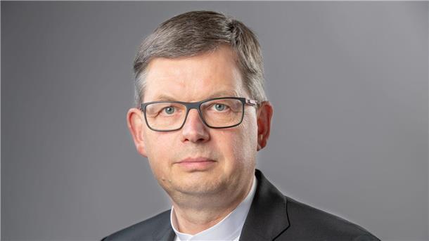 Landesbischof Christoph Meyns geht in Ruhestand Meyns wird mit einem Gottesdienst in den Ruhestand verabschiedet.