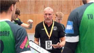 Michael Bollhöfer, Trainer der Schiffdorfer Handballer, hat schon die neue Saison im Blick.