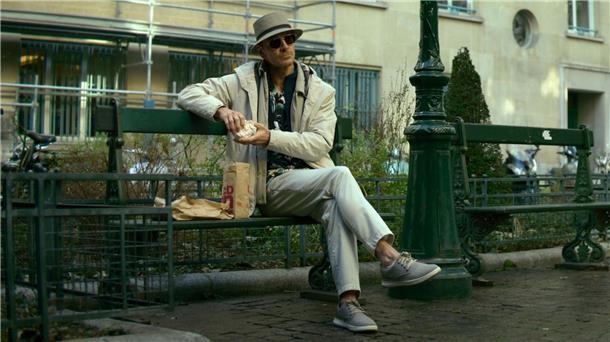 Michael Fassbender als Profikiller in einer Szene des Films „Der Killer“.