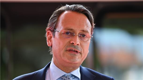 Bahnfahren 2023: Diese Veränderungen sind geplant Michael Peterson, DB-Vorstand Personenfernverkehr, informierte über die Veränderungen der Bahn-Pläne 2023.