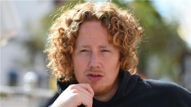 Schulte: Lord of the Lost werden beim ESC guten Platz holen Michael Schulte, Sänger und Teilnehmer beim Eurovision Song Contest (ESC) 2018, widmete das Lied bei seiner Teilnahme seinem Vater.