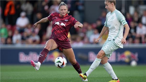 Michelle Ulbrich (r) kommt zum FC Bayern.