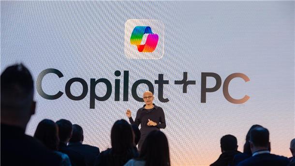 Microsoft sichert neue Suchfunktion nach Kritik besser ab Microsoft-Chef Satya Nadella stellt die Vision für eine PC-Architektur vor, die auf den Einsatz Künstlicher Intelligenz ausgerichtet sein soll. Microsoft will Windows-PCs fit für die KI-Ära machen.
