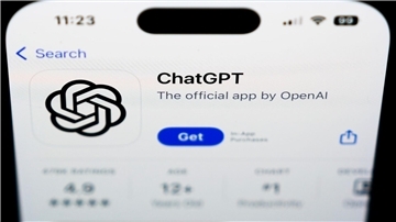 Microsoft war einen milliardenschweren Pakt mit OpenAI eingegangen, der Entwicklerfirma des populären Chatbots ChatGPT.