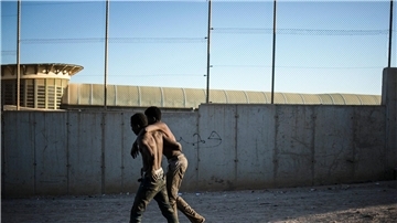 Migranten in der spanischen Exklave Melilla in Nordafrika.