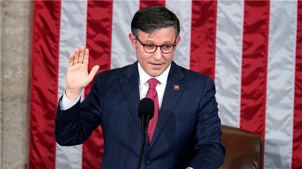 Mike who? Trump-Getreuer rückt auf Chefposten im US-Kongress Mike Johnson wird als Vorsitzender des US-Repräsentantenhauses vereidigt.