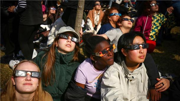 Millionen Menschen in Mexiko, den USA und Kanada konnten die Sonnenfinsternis miterleben.