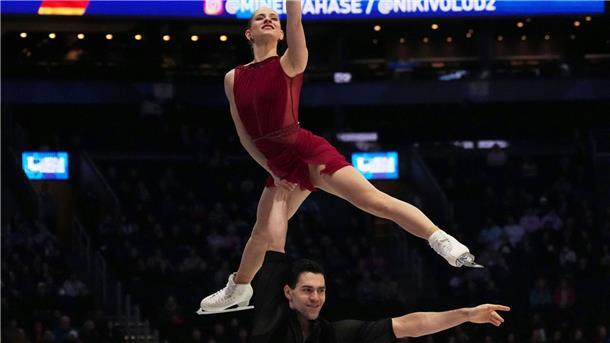 Hase/Wolodin auf Podestkurs bei Eiskunstlauf-WM Minerva Hase und Nikita Wolodin liegen bei der Eiskunstlauf-WM in Boston nach dem Kurzprogramm auf Rang drei.