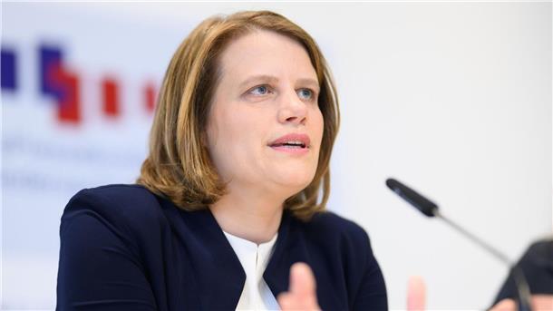 Mehr Mitbestimmung: Was das neue Schulgesetz vorsieht Ministerin Hamburg will Niedersachsens Schulen mit dem neuen Gesetz stärken. (Archivbild)