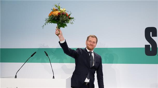 CDU Sachsen kürt Kretschmer zum Spitzenkandidaten Ministerpräsident Michael Kretschmer wurde mit 94,8 Prozent der Stimmen wie erwartet auf Platz eins der CDU-Landesliste gewählt.
