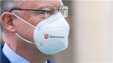Ministerpräsident Weil hält das Vorgehen in der Corona-Krise für „insgesamt gut gelungen“ - auch wenn er rückblickend manches anders machen würde. (Archivbild)
