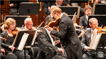 Misstöne zwischen Intendant und Philharmonischem Orchester Bremerhaven. Der Vorstand des Orchesters kritisiert die Vorgehensweise bei der Suche nach einem neuen Generalmusikdirektor.