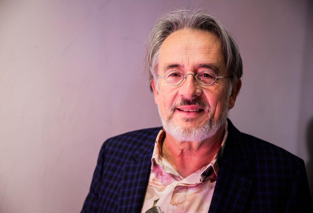 Mit 66 Jahren, da fängt das Leben an: Gert Scobel bleibt auch als Rentner aktiv bei Youtube. (Archivbild)