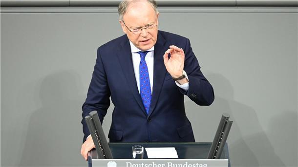 Weil fordert aktive Industriepolitik Mit aktiver Industriepolitik will Ministerpräsident Stephan Weil Deutschland aus der Krise führen.(Archivbild)