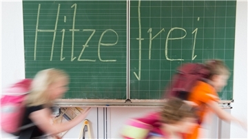 Mit den Temperaturen steigen für Schulkinder in Niedersachsen die Chancen auf Hitzefrei. In der Oberstufe gibt es derlei allerdings nicht. Das ist nur ein Punkt, den der Landesschülerrat kritisiert.