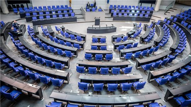 Abspeckkur für den XXL-Bundestag Mit der neuen Reform soll der auf 736 Abgeordnete angewachsene deutsche Bundestag ab der nächsten Wahl dauerhaft auf 630 Mandate verkleinert werden.