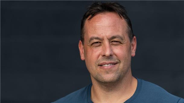 Ex-Bundestrainer Sturm erster deutscher Chefcoach in der NHL Mit Ex-Bundestrainer Marco Sturm gibt es erstmals einen deutschen NHL-Cheftrainer.