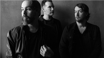 Mit ihrem neuen Album „X’s“ bleibt die Band Cigarettes After Sex ihrem melancholischen Sound treu.