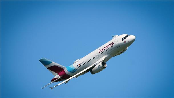 Auch bei Eurowings werden die Flugtickets teurer Mit nun rund 120 Flugzeugen biete Eurowings wegen der weiter stark wachsenden Nachfrage 13 Prozent mehr Plätze an als im Vorjahr.