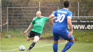 Mit seiner Profi-Erfahrung ist Clemens Schoppenhauer ein wichtiger Faktor beim FC Hagen/Uthlede. Wegen einer in der Saisonvorbereitung erlittenen Schulterverletztung fehlte der Abwehrspieler seit August. 