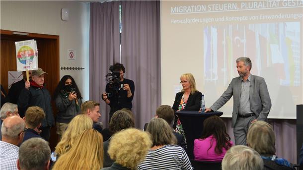 Boris Palmer tritt bei den Grünen aus Mit umstrittenen Äußerungen hat der Tübinger Oberbürgermeister Boris Palmer heftige Kritik auf sich gezogen.