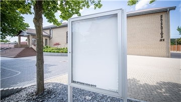 Mitarbeiter des Gesundheitsamtes haben inzwischen die Räume der Freien Evangeliums Christengemeinde besichtigt. Die Gemeinde hat ein plausibles Hygienekonzept vorgelegt.