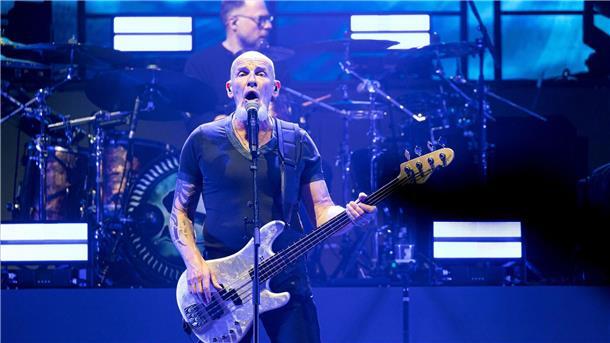 Verspäteter Tourauftakt für Santiano in Hannover Mitglieder der Band „Santiano“ treten in der ZAG-Arena in Hannover auf.