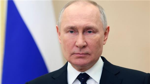 Putin: Waffenlieferung „in gewisser Weise“ Kriegsbeteiligung Mitglieder der Nato würden Kiew mit Waffen im Wert von mehreren Milliarden US-Dollar versorgen, sagte Wladimir Putin.