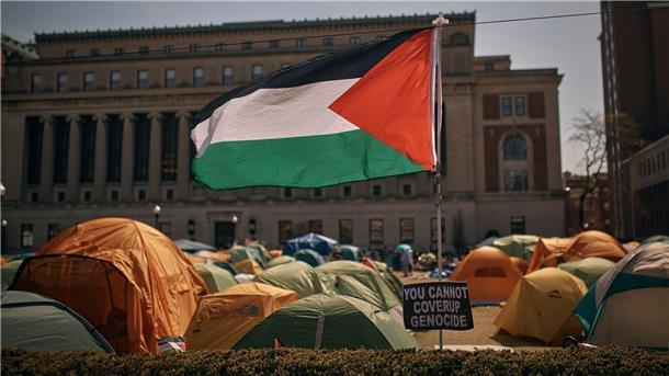 Festnahmen bei Gaza-Demos an Unis in den USA Mittlerweile protestieren Studierende und Hochschulpersonal an Universitäten in mehr als zwei Dutzend US-Bundesstaaten gegen den Gaza-Krieg.