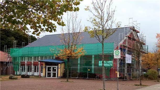 Das Dach der Grundschule Stotel ist erneuert worden. 
