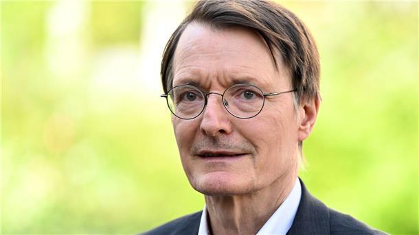 Lauterbach: RKI-Protokolle werden weitestgehend entschwärzt „Möchte einfach, dass hier nicht erst der Hauch eines Eindrucks entsteht, hier würde seitens des Robert Koch-Instituts irgendetwas bewusst verborgen ...“: Gesundheitsminister Karl Lauterbach.