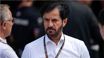Mohammed Ben Sulayem (r): „...aber lassen Sie uns über mich reden.“